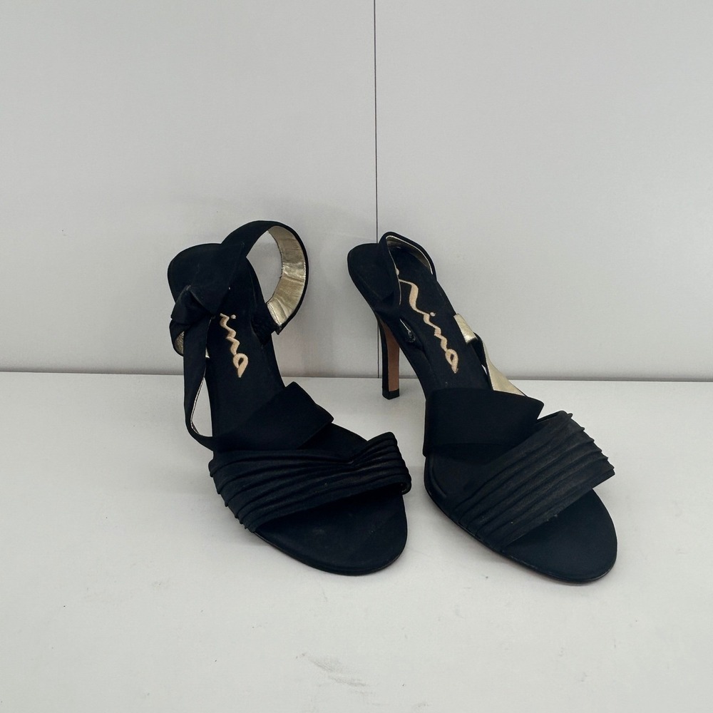 Nina Black Strappy Heels 9.5M Open Toe Ankle Strap High Heel Sandals